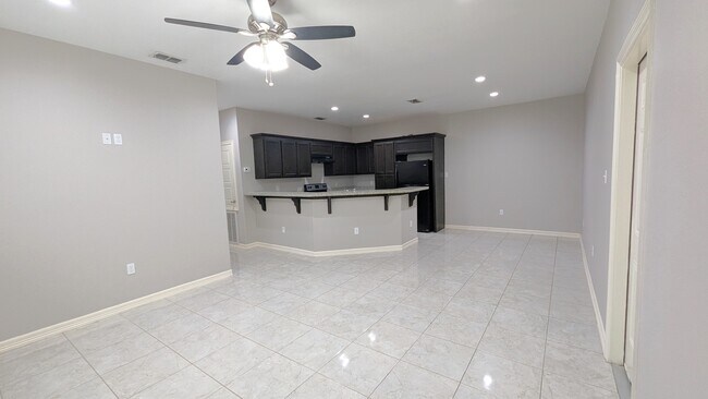 Building Photo - 20468 Westfield Dr