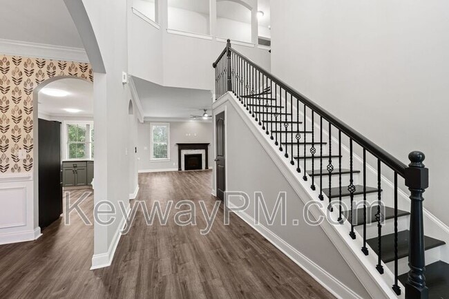 Building Photo - 336 Amersham Way
