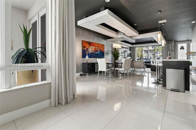 Foto del edificio - 6306 NW 104th Path