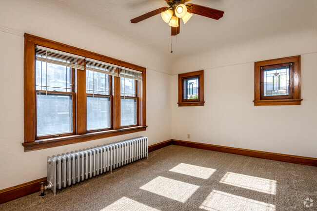 1HAB, 1BA - 650SF - WestGlen