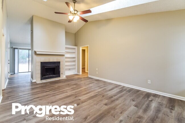 Foto del edificio - 7811 Taylor Cir