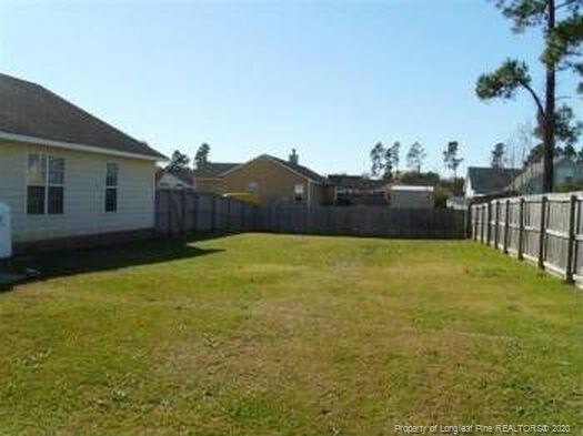 Building Photo - 205 Hawthorn Dr