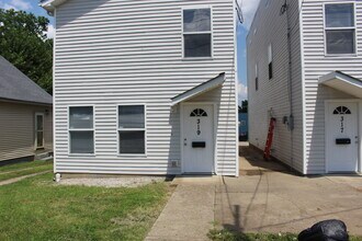 Building Photo - 319 American Ave