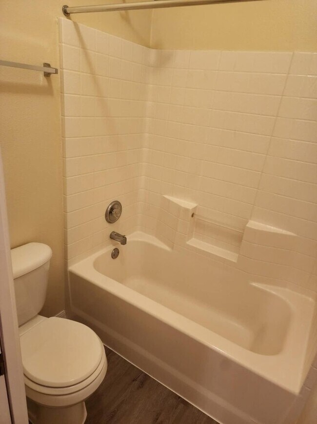 Foto del edificio - 311 Sunset View Dr