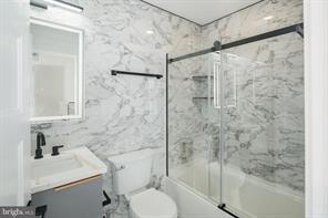 Building Photo - 2000 N Front St