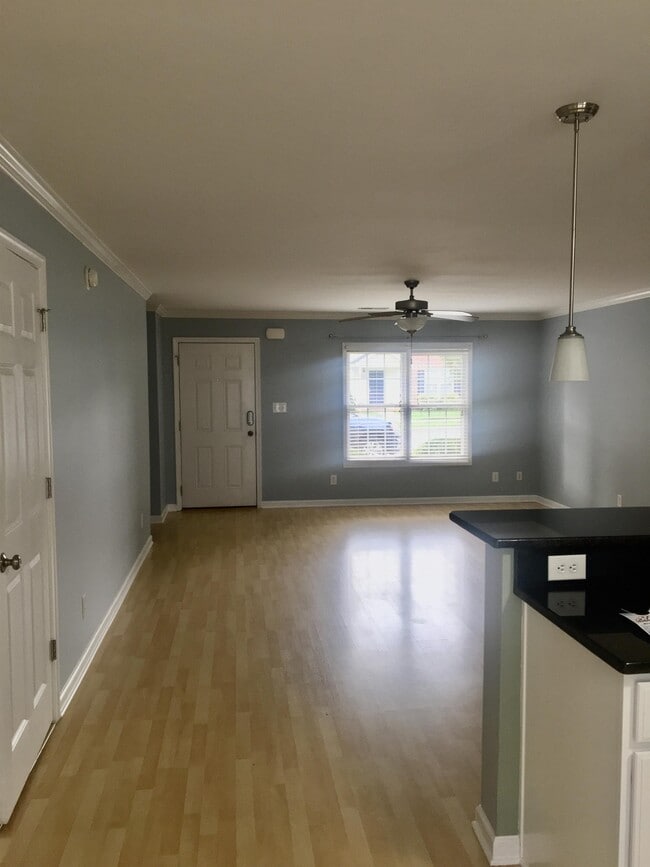 Building Photo - 612 Capstone Dr