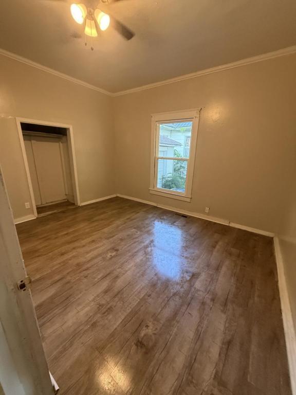 Building Photo - 303 E Hickory St