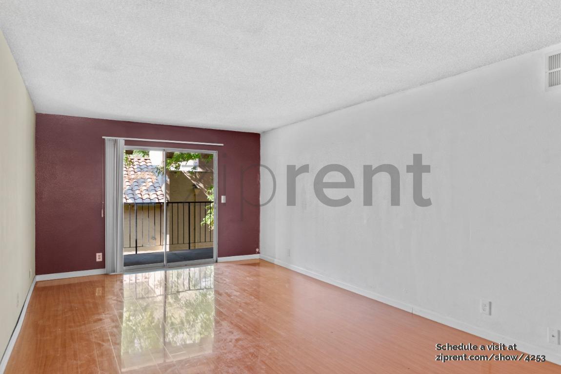 Foto principal - 247 N Capitol Ave