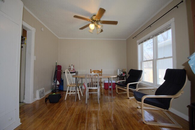 Foto del edificio - 721 8th Ave N