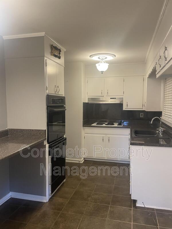 Foto del edificio - 744 Glen Ridge Dr
