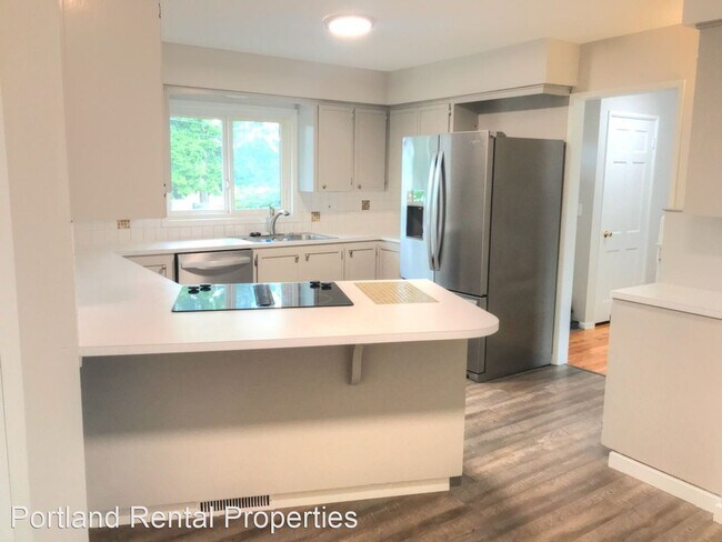 Foto del edificio - 5 br, 3 bath House - 2818 NE 127th Ave