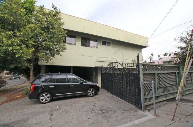Building Photo - 2402-2404 2nd Ave