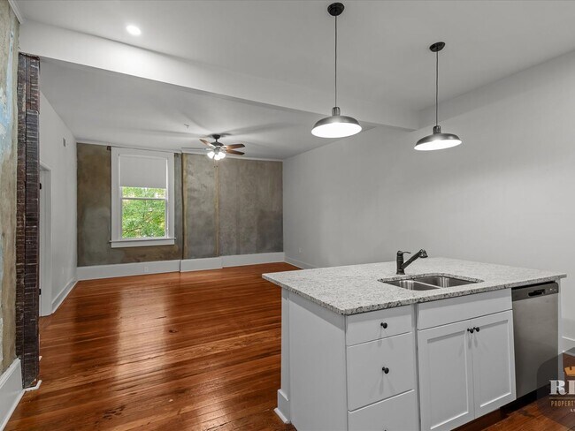 Foto del edificio - 212 Seventh St.