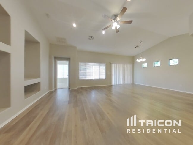 Foto del edificio - 9555 W Miami St