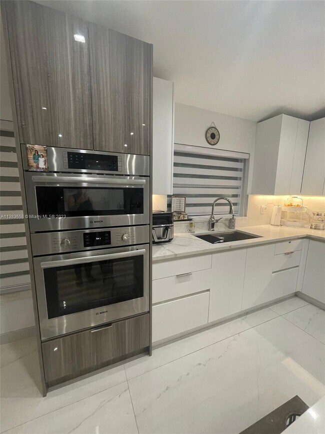 Foto del edificio - 3315 SW 49th St