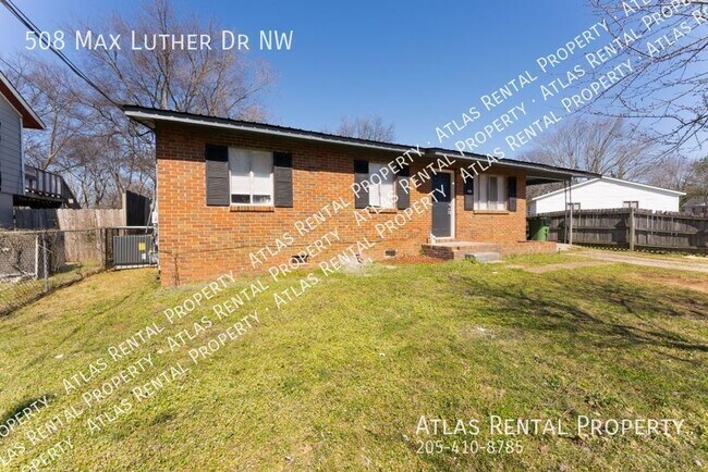 Building Photo - 508 Max Luther Dr NW