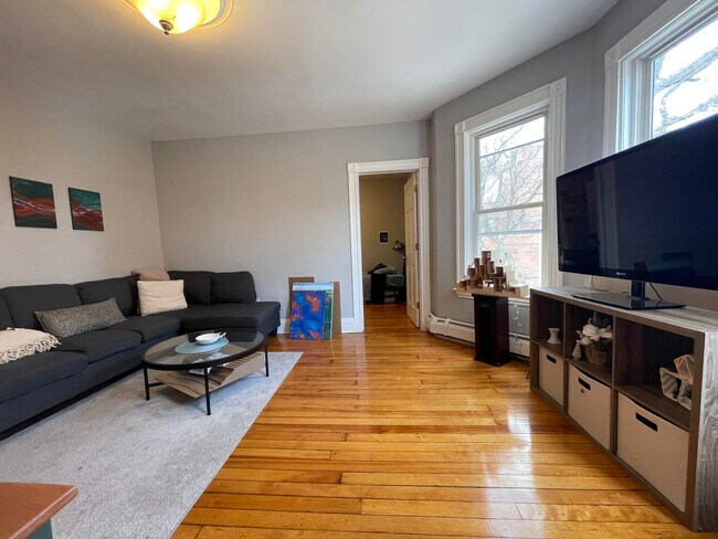 Foto del edificio - 22-24 Highland Ave