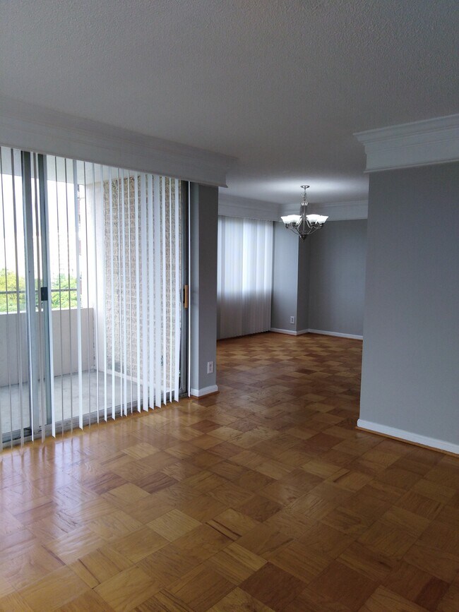 4515 Willard Ave Unit 09, Chevy Chase, MD 20815 Condo for Rent in