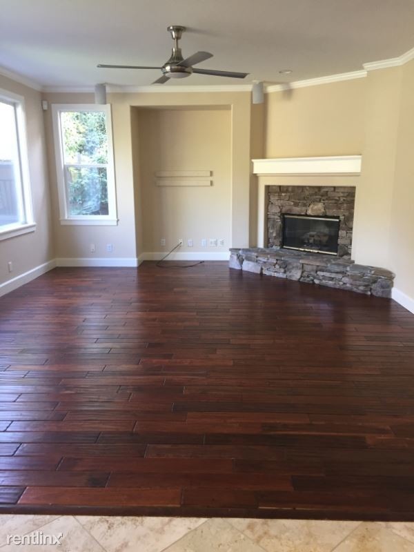 Building Photo - 4 br, 3 bath House - 4841 Village Green Dr