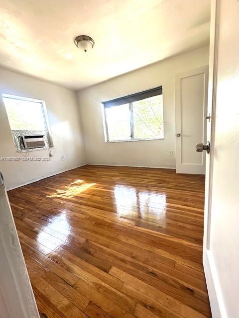 Foto del edificio - 821 W 39th St