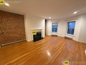 Building Photo - 1742 Washington St