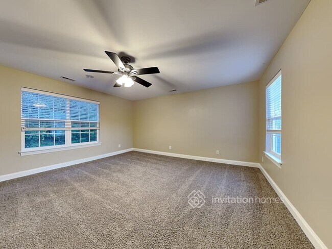 Building Photo - 10001 Daufuskie Dr