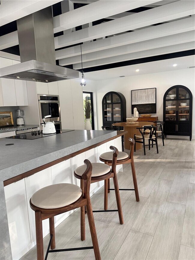 Building Photo - 470 Petersburg Tr