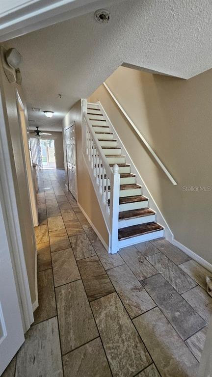 Building Photo - 1633 Windsor Oak Ct
