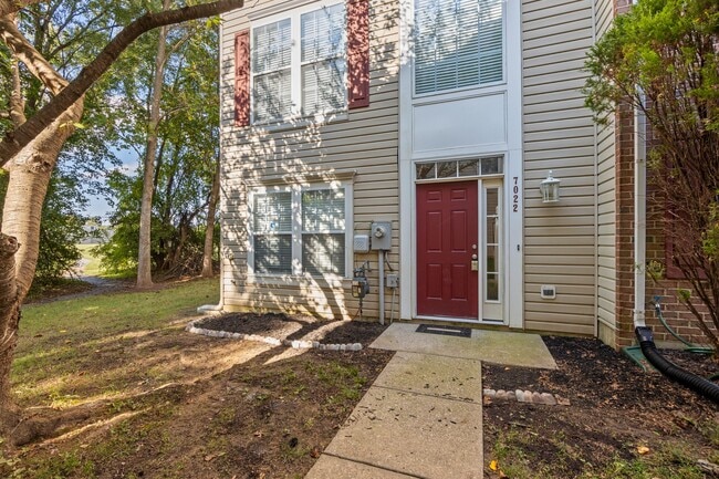 Building Photo - 7022 Dasher Farm Ct