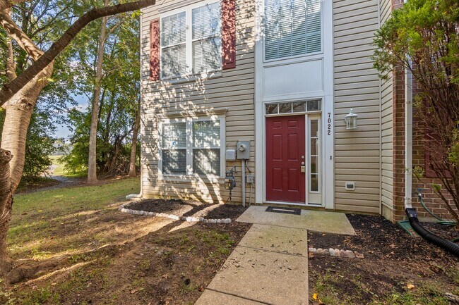 Foto del edificio - 7022 Dasher Farm Ct