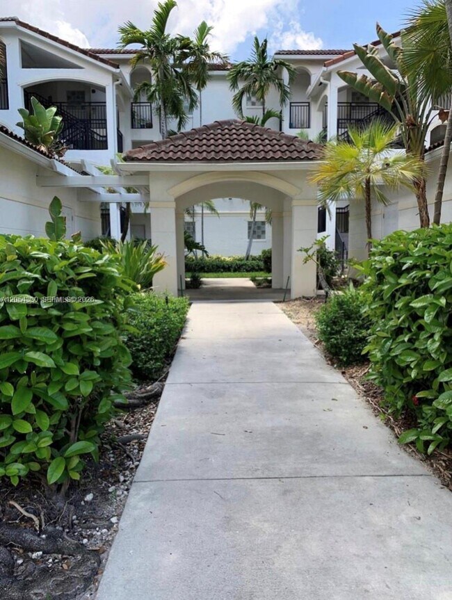 Foto del edificio - 3175 NE 184th St