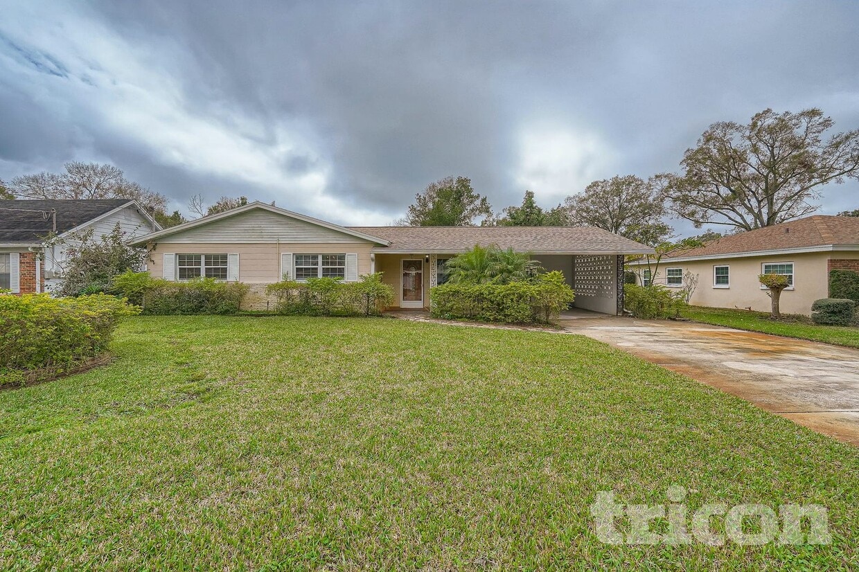 Building Photo - 3016 W Robson St