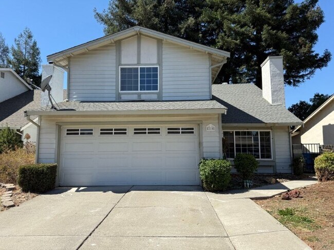 Foto del edificio - Updated 4 Bedroom 2.5 Bath Vacaville *Star...