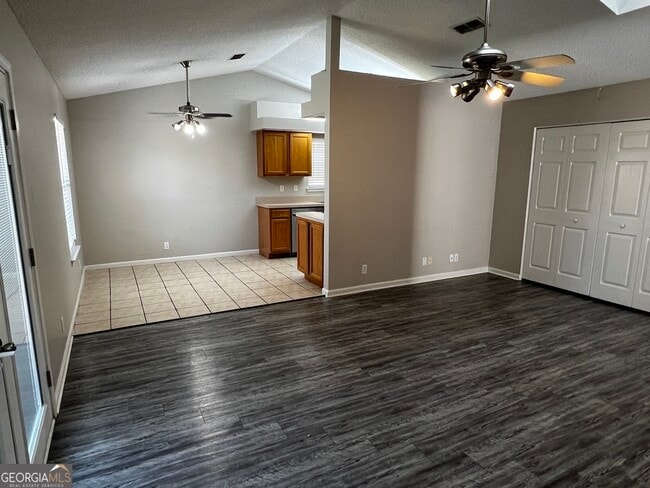 Foto del edificio - 109 Clinton Ct