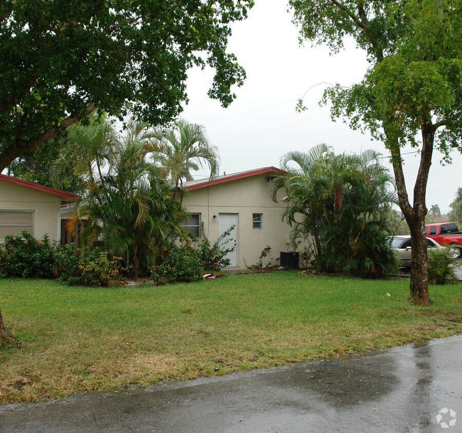 Foto del edificio - 1726-1730 NW 6th Ave
