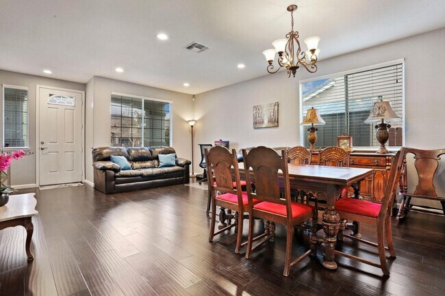 Foto del edificio - 1342 Windsong Dr