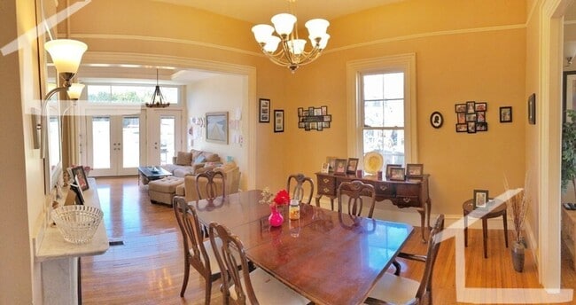 Charming 4 bedroom-No Broker Fee - Charming 4 bedroom-No Broker Fee House