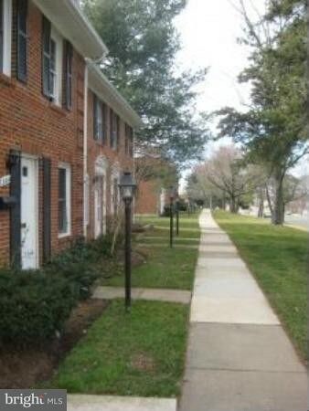 Building Photo - 206 N Sterling Blvd