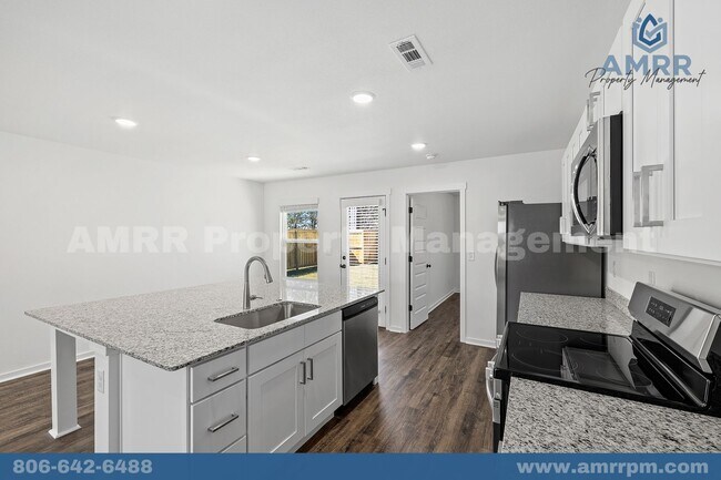 Foto del edificio - 700 Short Leaf Ln