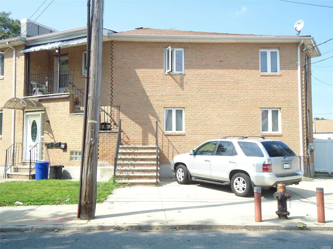 Primary Photo - 221-59 91st Ave