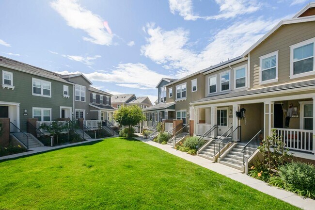 Building Photo - 2912 Shoemaker Dr.