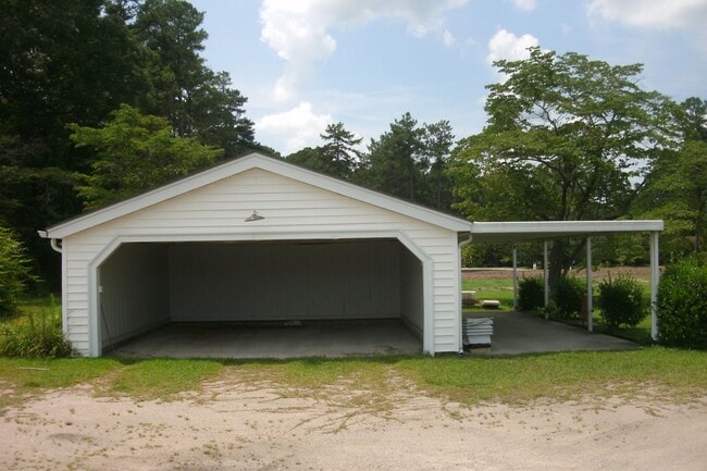 Building Photo - 10038 NC-97