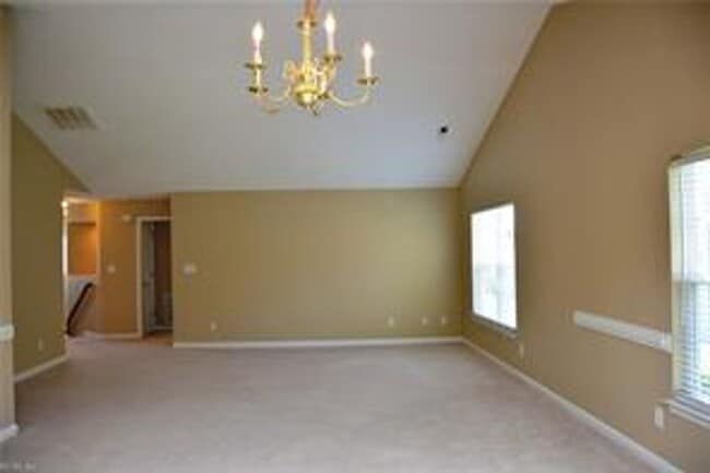 Building Photo - ONE LEVEL LIVING AT IT'S FINEST!  LOTS OF ...