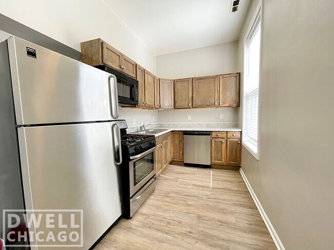 Foto del edificio - 2135 S Fairfield Ave