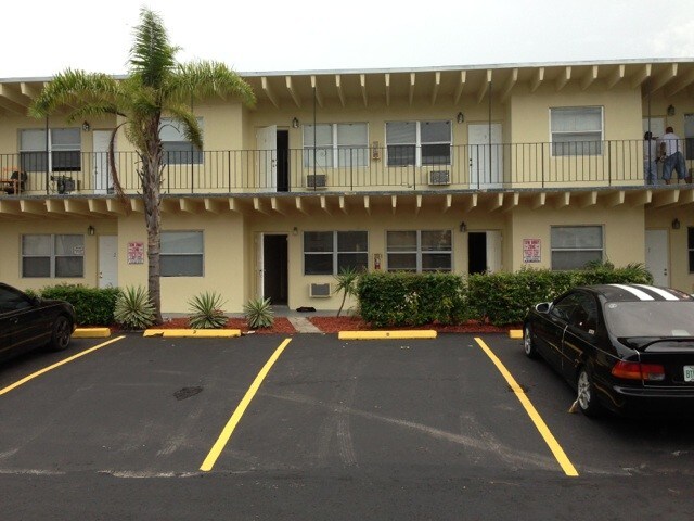 Foto principal - 101 NW 7th Ave