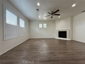 Building Photo - 506 N Placer Privado