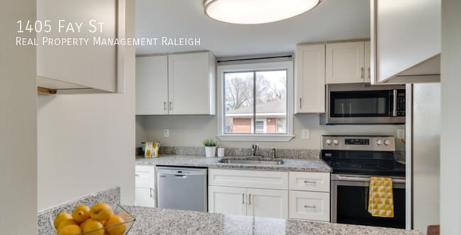 Building Photo - 1405 Fay St