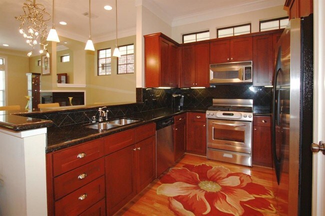 Building Photo - 44 Riva Row