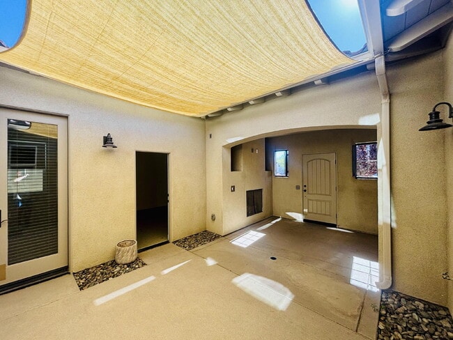 Building Photo - Gorgeous 3 bd, 4 ba Townhome in 55+ Community