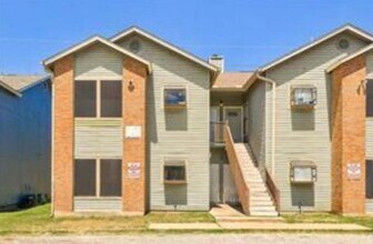 Building Photo - 2505 W Slaughter Ln